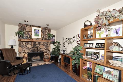 4504 Mayfair Dr, Mchenry, IL 60051 photo 6