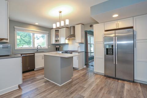 4345 Lombardy Ln, Hoffman Estates, IL 60192 photo 8
