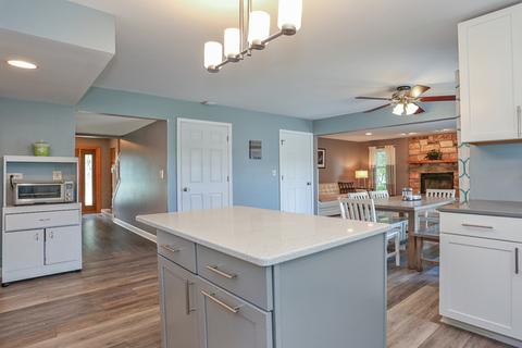 4345 Lombardy Ln, Hoffman Estates, IL 60192 photo 10