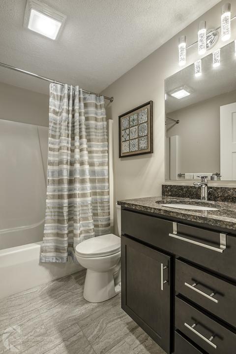240 Barr St, Braidwood, IL 60408 photo 16