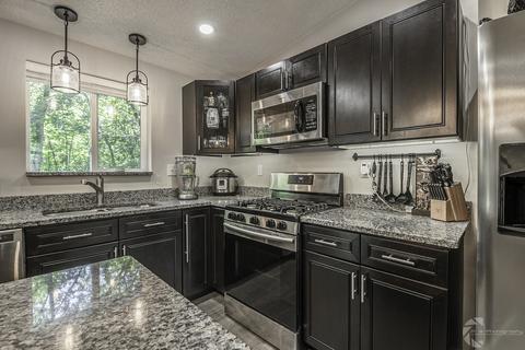 240 Barr St, Braidwood, IL 60408 photo 9
