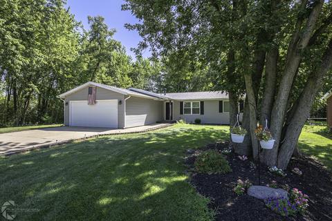 240 Barr St, Braidwood, IL 60408 photo 2