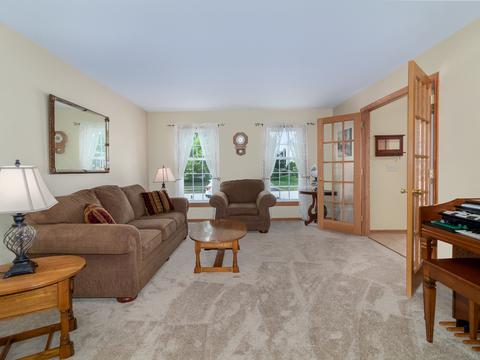 3081 Barnstable Ct, Aurora, IL 60504 photo 2