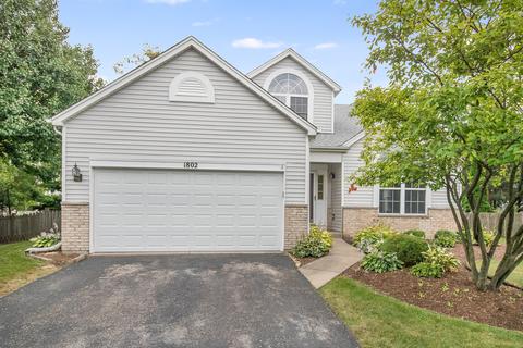 1802 Whispering Oaks Ct, Plainfield, IL 60586 photo 1