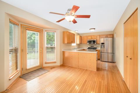 1802 Whispering Oaks Ct, Plainfield, IL 60586 photo 9