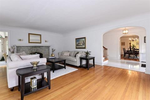 1565 Robin Rd, Bannockburn, IL 60015 photo 5