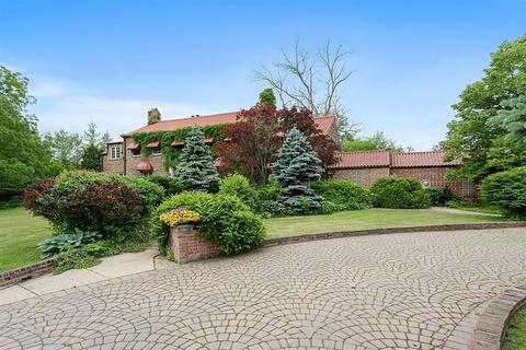 1565 Robin Rd, Bannockburn, IL 60015 photo 3