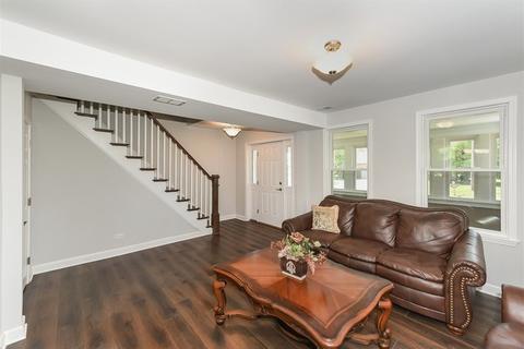 1699 Gerber Rd, Bartlett, IL 60103 photo 4