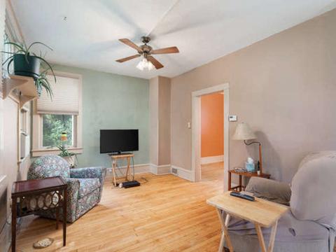 660 Logan Ave, Elgin, IL 60120 photo 9
