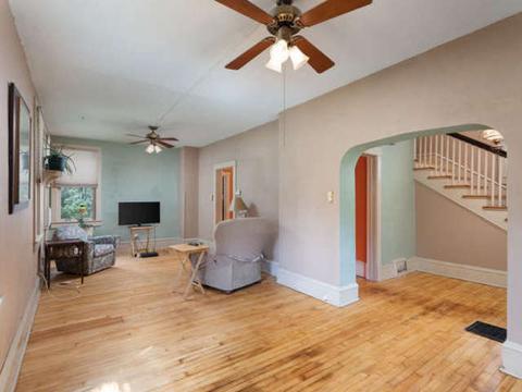 660 Logan Ave, Elgin, IL 60120 photo 10