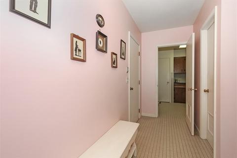 408 Hazel Dr, Elgin, IL 60123 photo 19