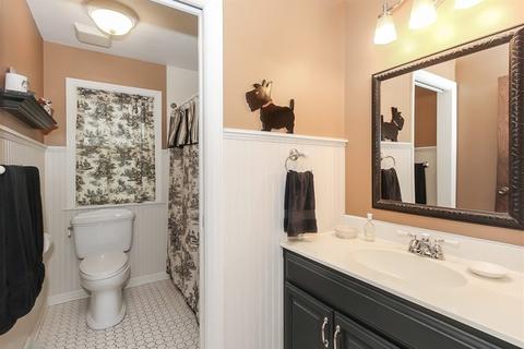 408 Hazel Dr, Elgin, IL 60123 photo 22