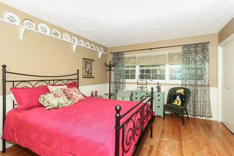 408 Hazel Dr, Elgin, IL 60123 photo 24