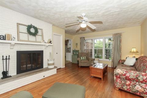 408 Hazel Dr, Elgin, IL 60123 photo 16