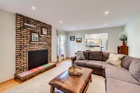 3918 Carousel Dr, Northbrook, IL 60062 photo 16