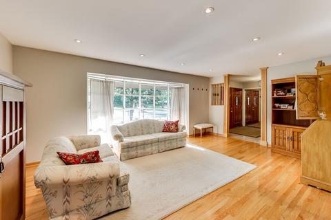 3918 Carousel Dr, Northbrook, IL 60062 photo 9