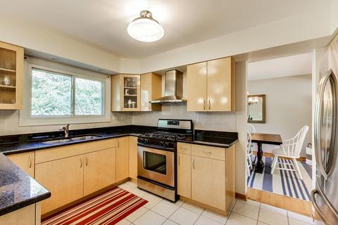 3918 Carousel Dr, Northbrook, IL 60062 photo 13
