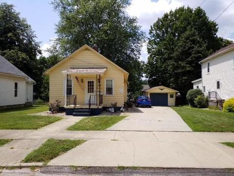 910 N Oak St, Bloomington, IL 61701 photo 1