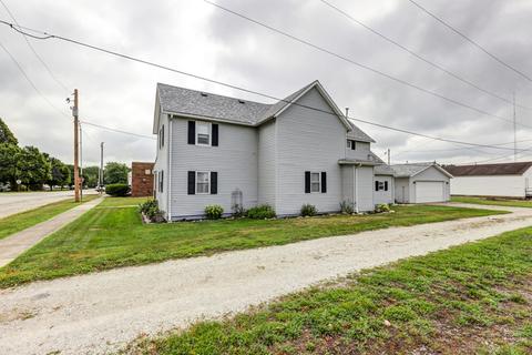 104 W Main St, Ogden, IL 61859 photo 4