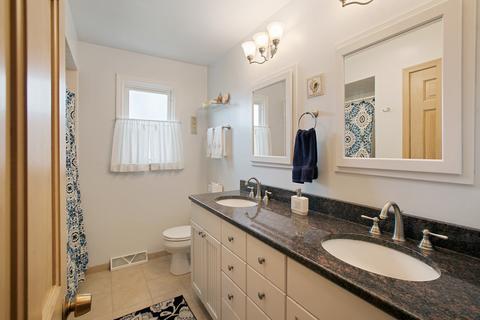 1522 Webster Ln, Des Plaines, IL 60018 photo 18