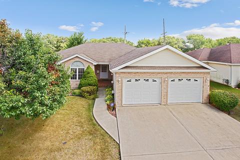 3219 Sandy Ridge Dr, Steger, IL 60475 photo 1
