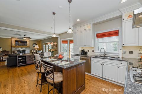 1098 Belter Dr, Wheaton, IL 60189 photo 7