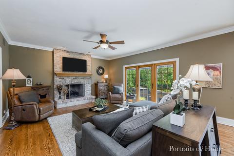 1098 Belter Dr, Wheaton, IL 60189 photo 9