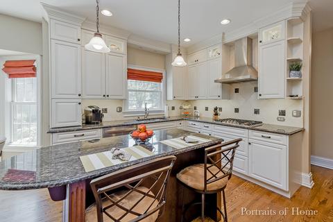 1098 Belter Dr, Wheaton, IL 60189 photo 4