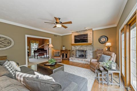 1098 Belter Dr, Wheaton, IL 60189 photo 10