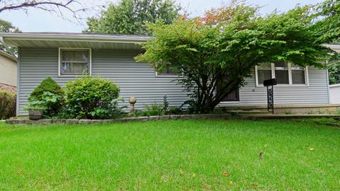909 S Linden St, Normal, IL 61761 photo 3