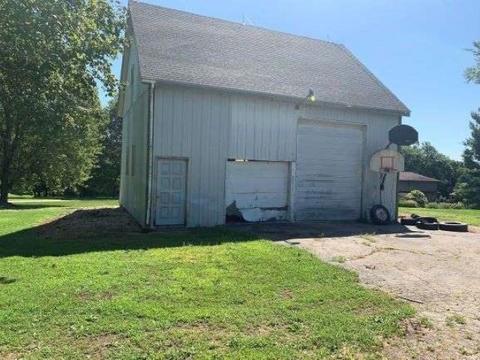2611 E Il Rt 72, Leaf River, IL 61047 photo 21