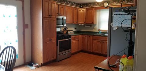 1215 Eagle Ln, Bradley, IL 60915 photo 4