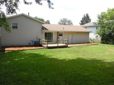 324 S Bone Dr, Normal, IL 61761 photo 2
