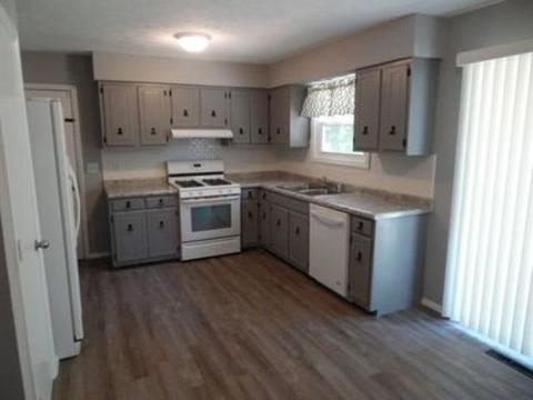324 S Bone Dr, Normal, IL 61761 photo 4