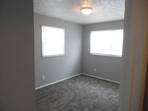 324 S Bone Dr, Normal, IL 61761 photo 9