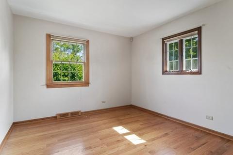 927 E Paddock Dr, Palatine, IL 60074 photo 13