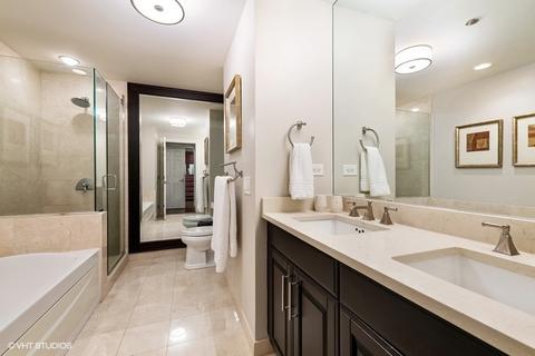 21 E Huron St #1406, Chicago, IL 60611 photo 10