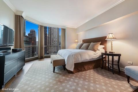 21 E Huron St #1406, Chicago, IL 60611 photo 9