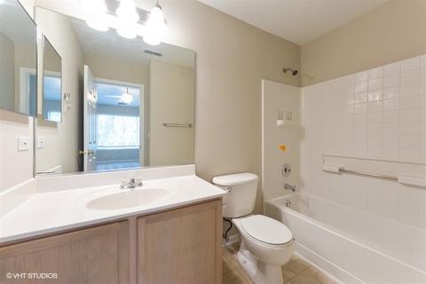 66 Cantal Ct, Wheeling, IL 60090 photo 12