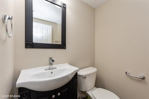 66 Cantal Ct, Wheeling, IL 60090 photo 9