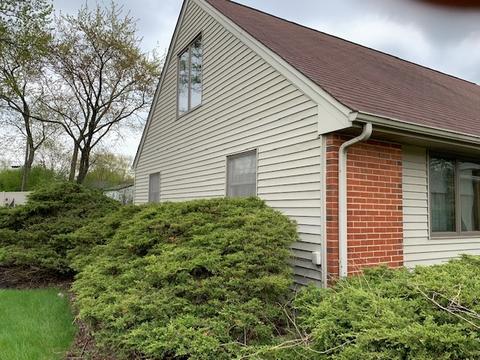 645 Lafayette Ln, Hoffman Estates, IL 60169 photo 3