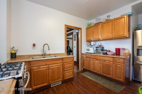 214 Hill Ave, Elgin, IL 60120 photo 4