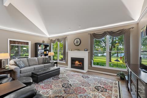 4 N Old Mill Ln, Burr Ridge, IL 60527 photo 4