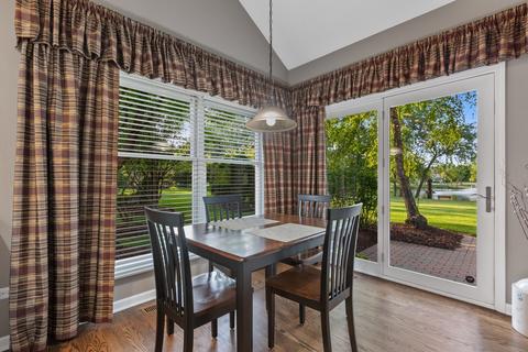 4 N Old Mill Ln, Burr Ridge, IL 60527 photo 8
