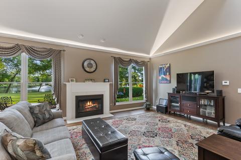 4 N Old Mill Ln, Burr Ridge, IL 60527 photo 5
