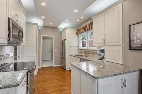4 N Old Mill Ln, Burr Ridge, IL 60527 photo 7