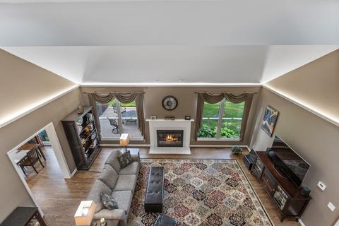 4 N Old Mill Ln, Burr Ridge, IL 60527 photo 10