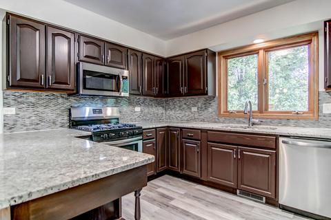 3237 E Buried Oak Dr, Crete, IL 60417 photo 3