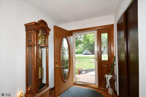405 N Hill Rd, Mchenry, IL 60051 photo 2