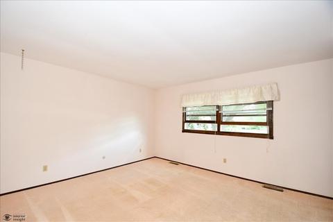 405 N Hill Rd, Mchenry, IL 60051 photo 10